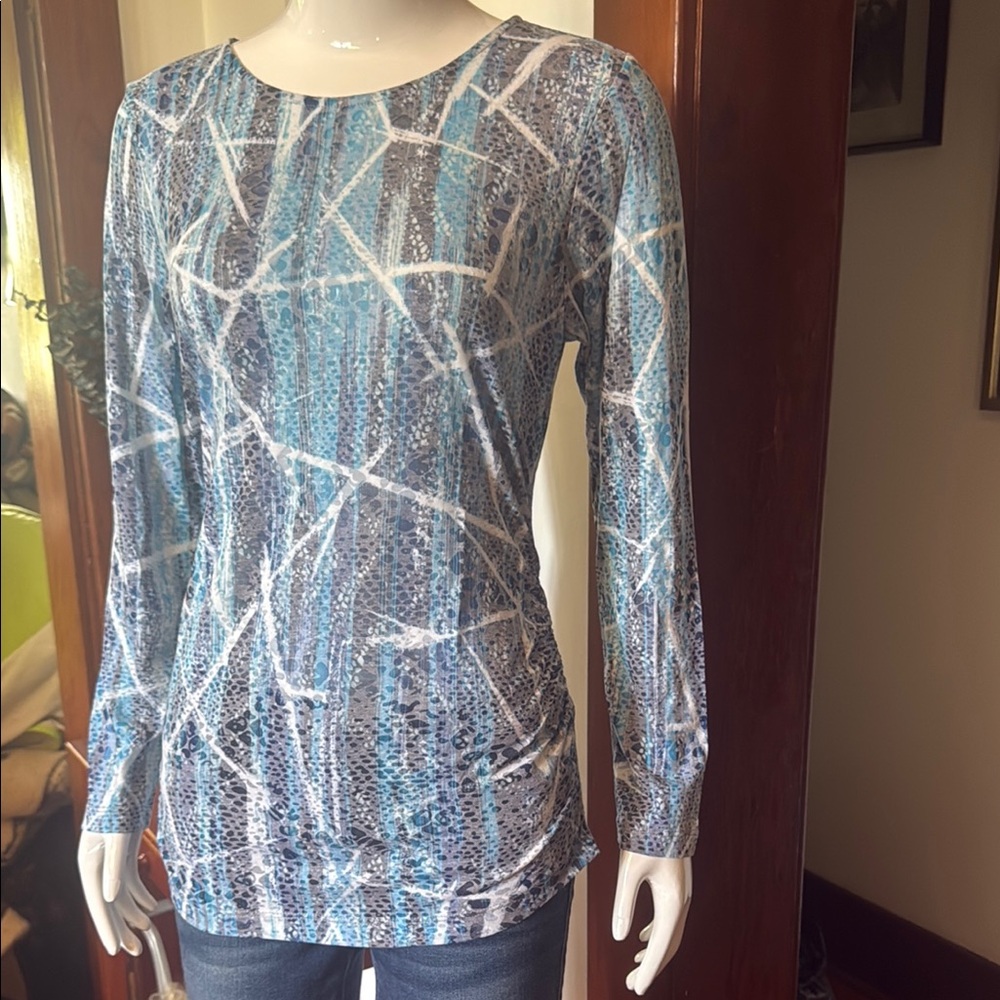 NWT northern reflections size small Blue Patterned Women's Top
